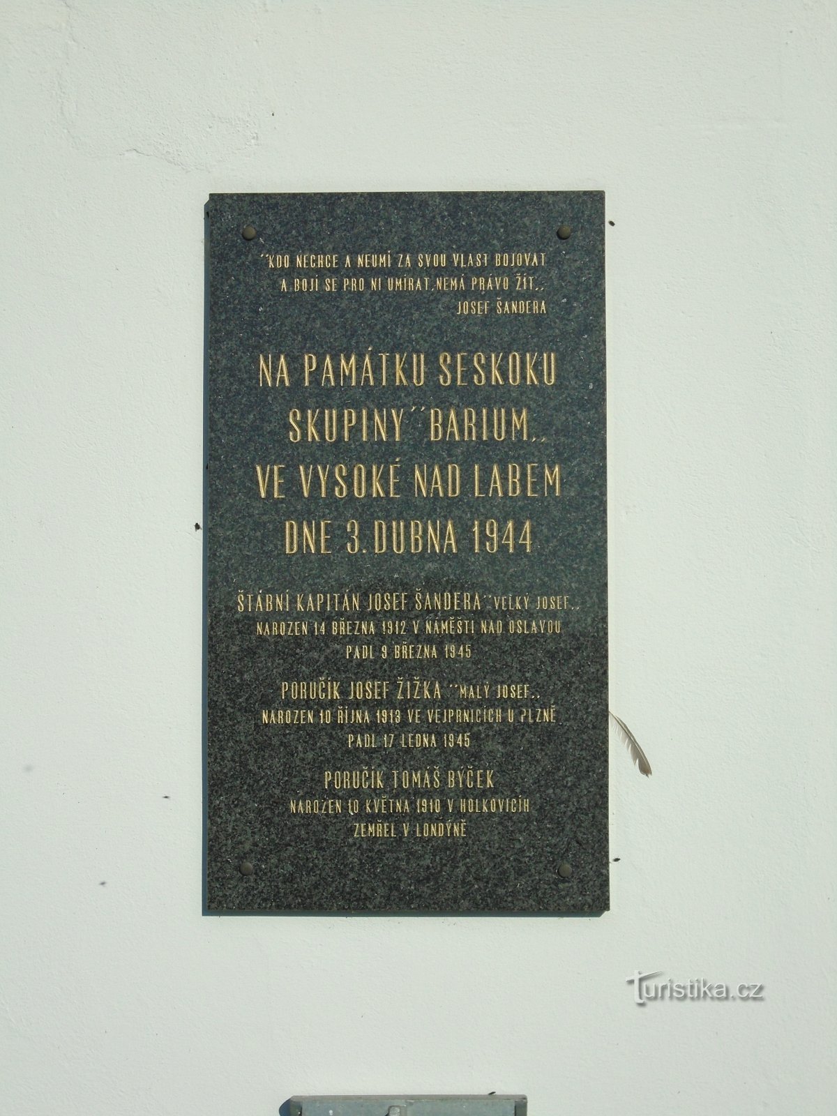 Memorial plaques in the chapel (Vysoká nad Labem, 16.10.2017/XNUMX/XNUMX)