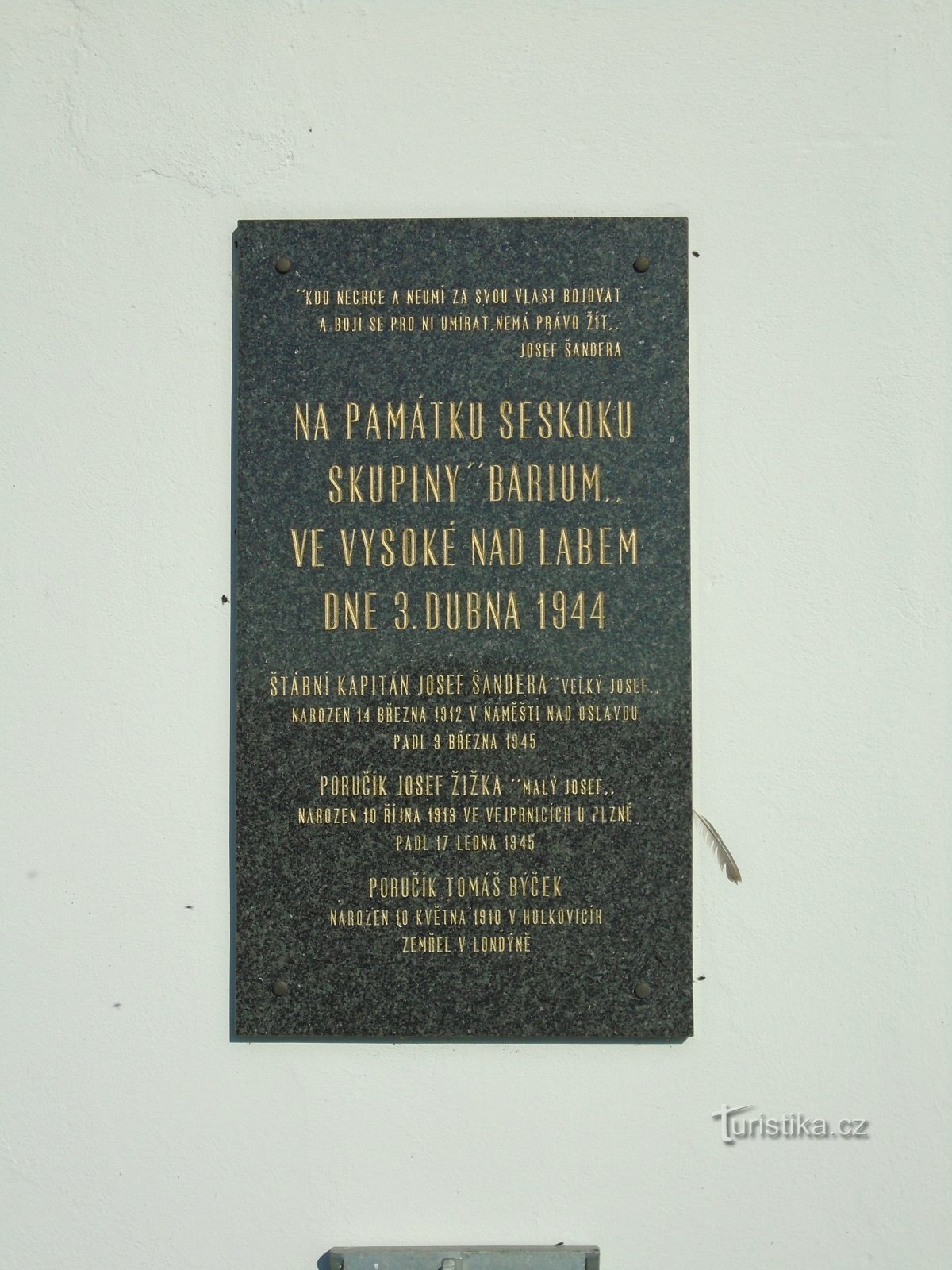 Plaques commémoratives dans la chapelle (Vysoká nad Labem, 16.10.2017/XNUMX/XNUMX)