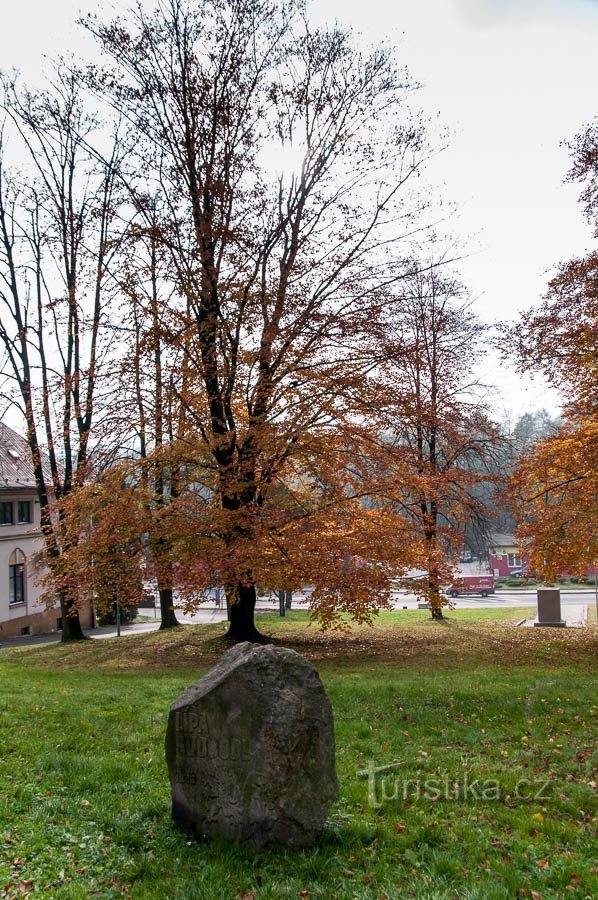 Memorial stone