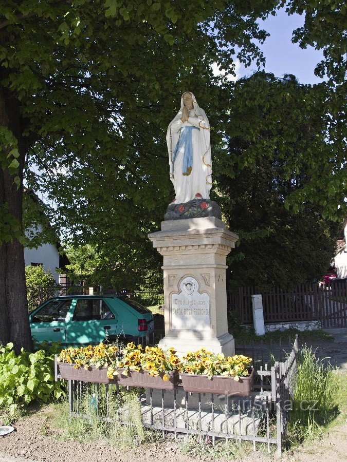 Lourdes-i Szűzanya