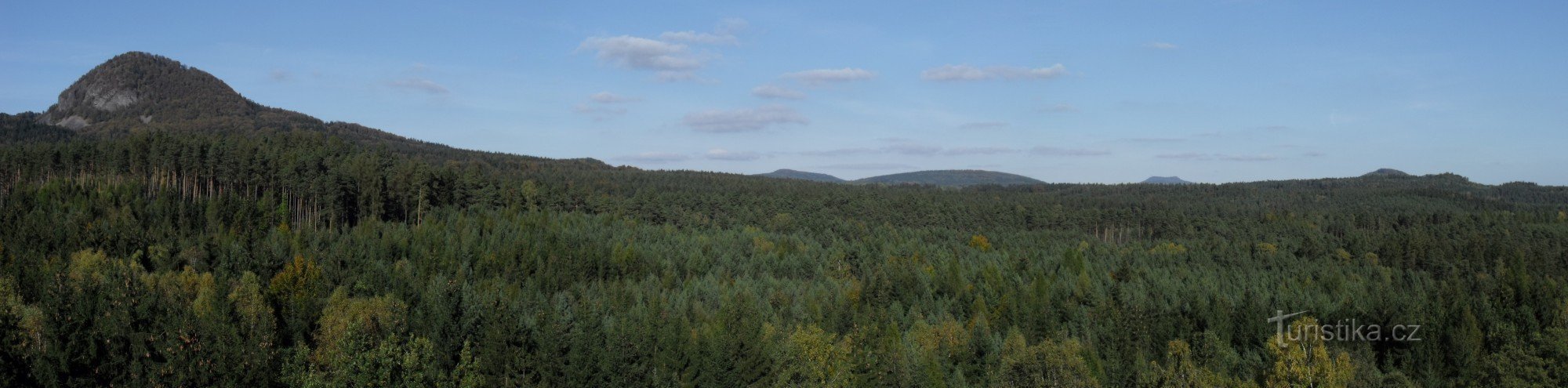 Panorama depuis le sommet de Jelení