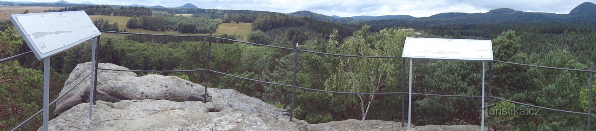 panorama do planalto do cume de Raven Rocks