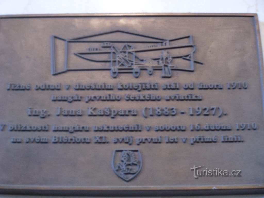 Pardubice - gedenkplaat van ingenieur Jan Kašpar