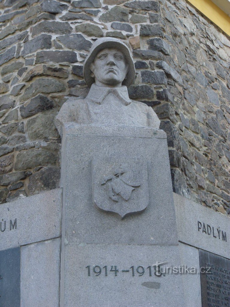 Pardubice - monument à ceux qui sont morts pendant la Première Guerre mondiale