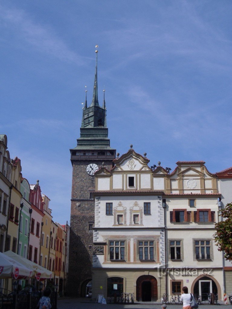 Pardubice - Cổng xanh