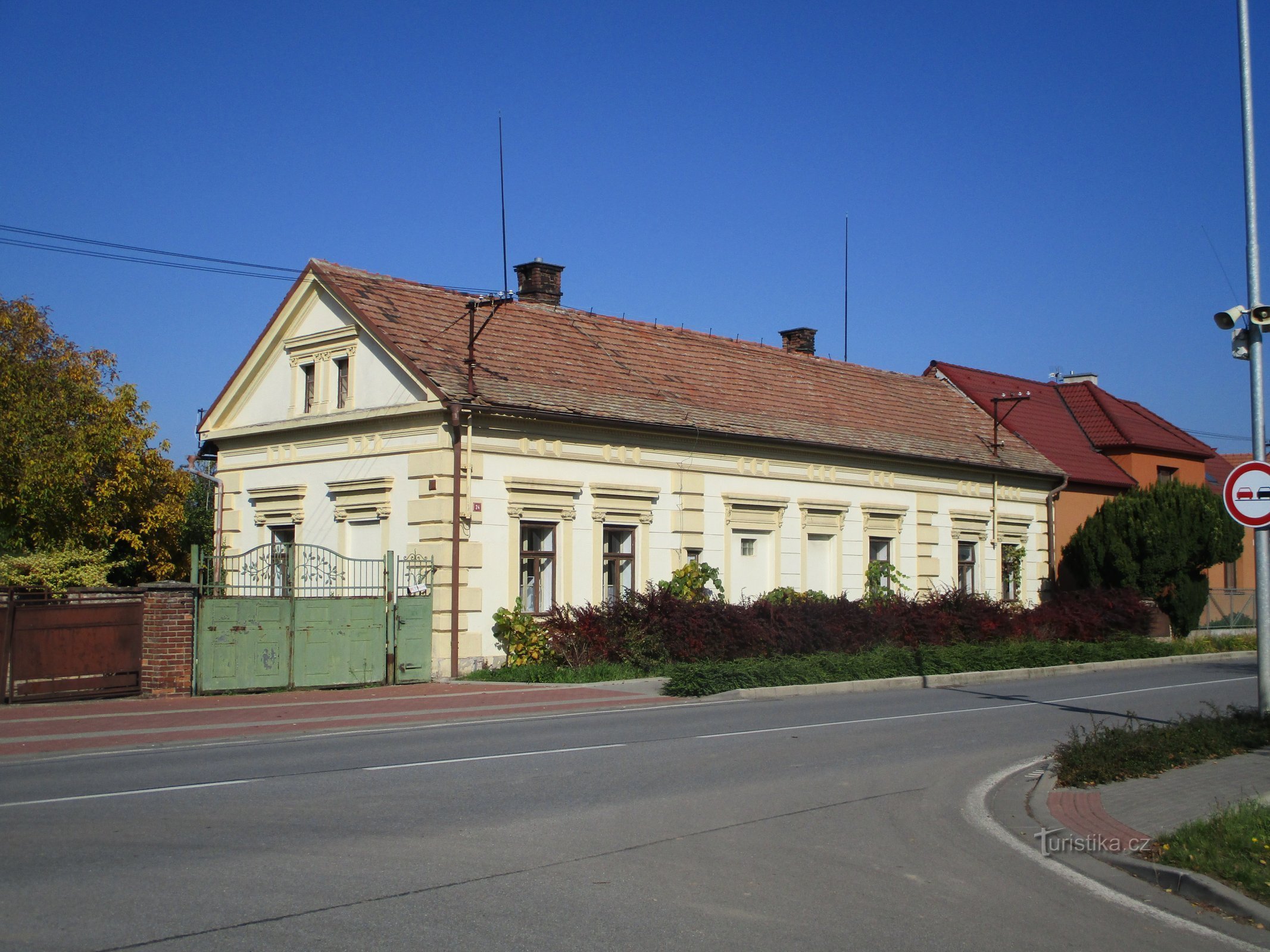 Pardubická nro 24 (Opatovice nad Labem)