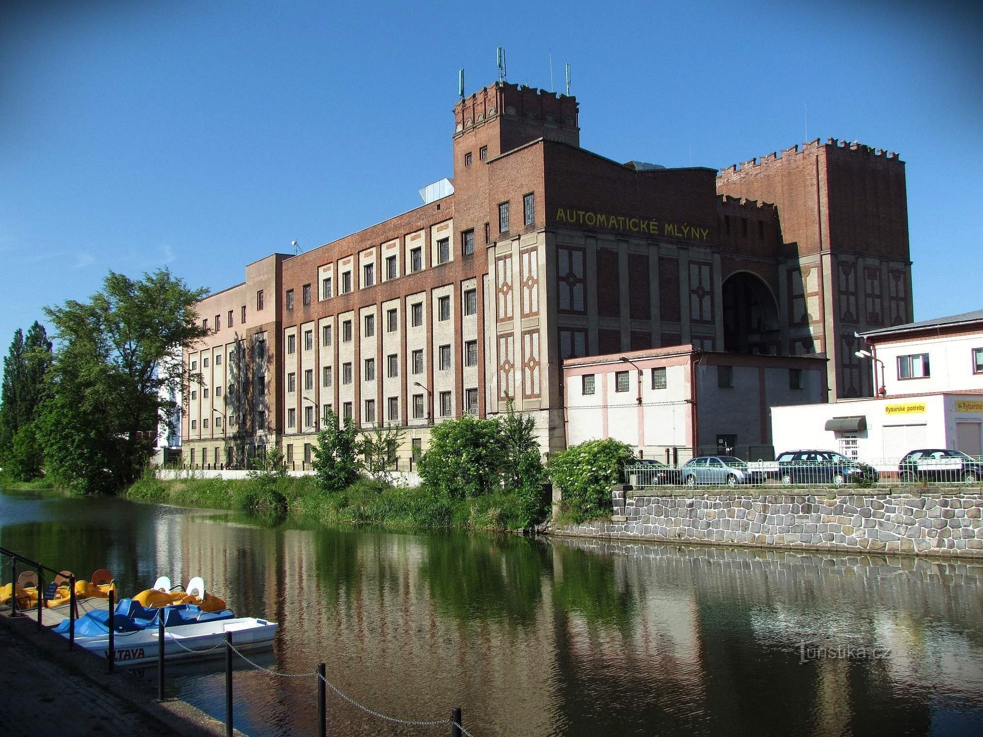 Pardubice automatic mills