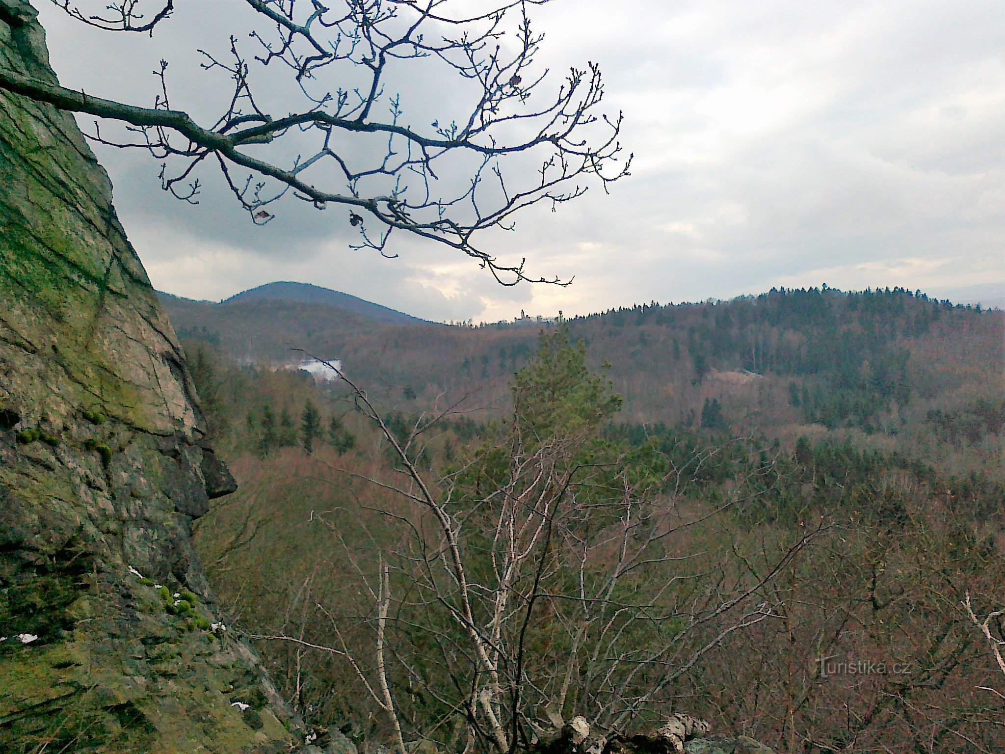 Kikut, ruiny zamku Kostomlaty