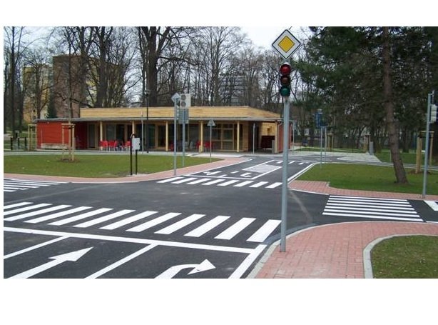 Park Jiráskovy sady und Kinderverkehrsspielplatz