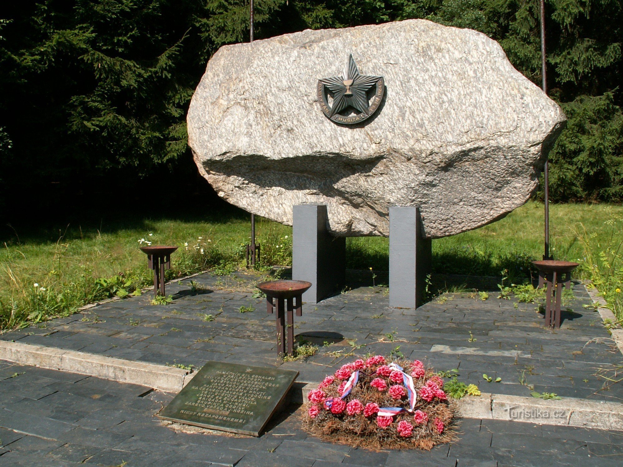 Pomnik partyzantów – Cikháj