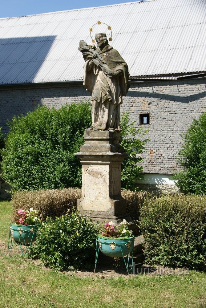 Pessach (bei Šternberk) – Statue des hl. Jan Nepomuký