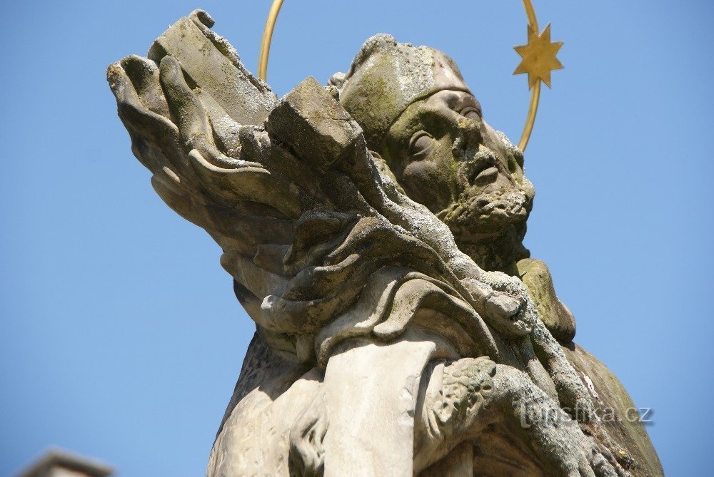 Pessach (bei Šternberk) – Statue des hl. Jan Nepomuký