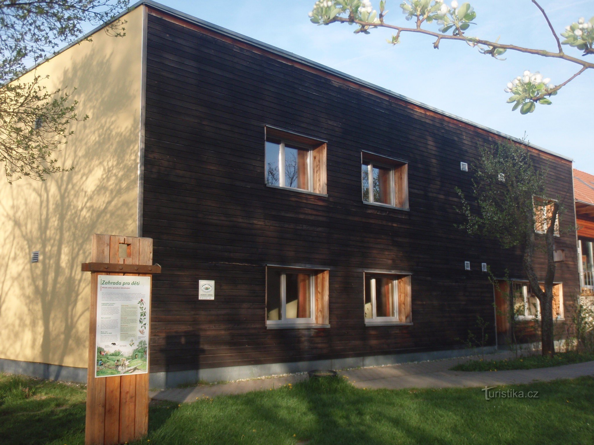 passive building of the Veronica Center