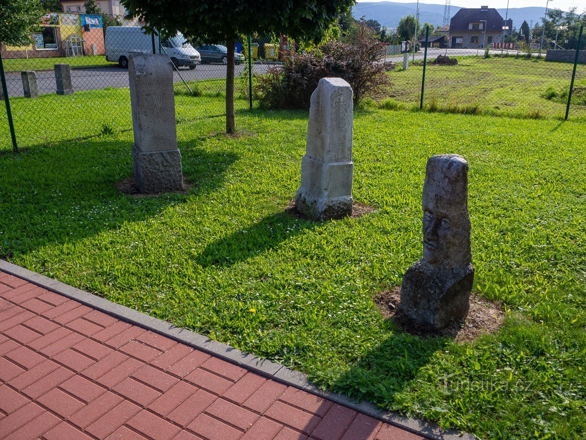 Bolardos en el museo de la carretera