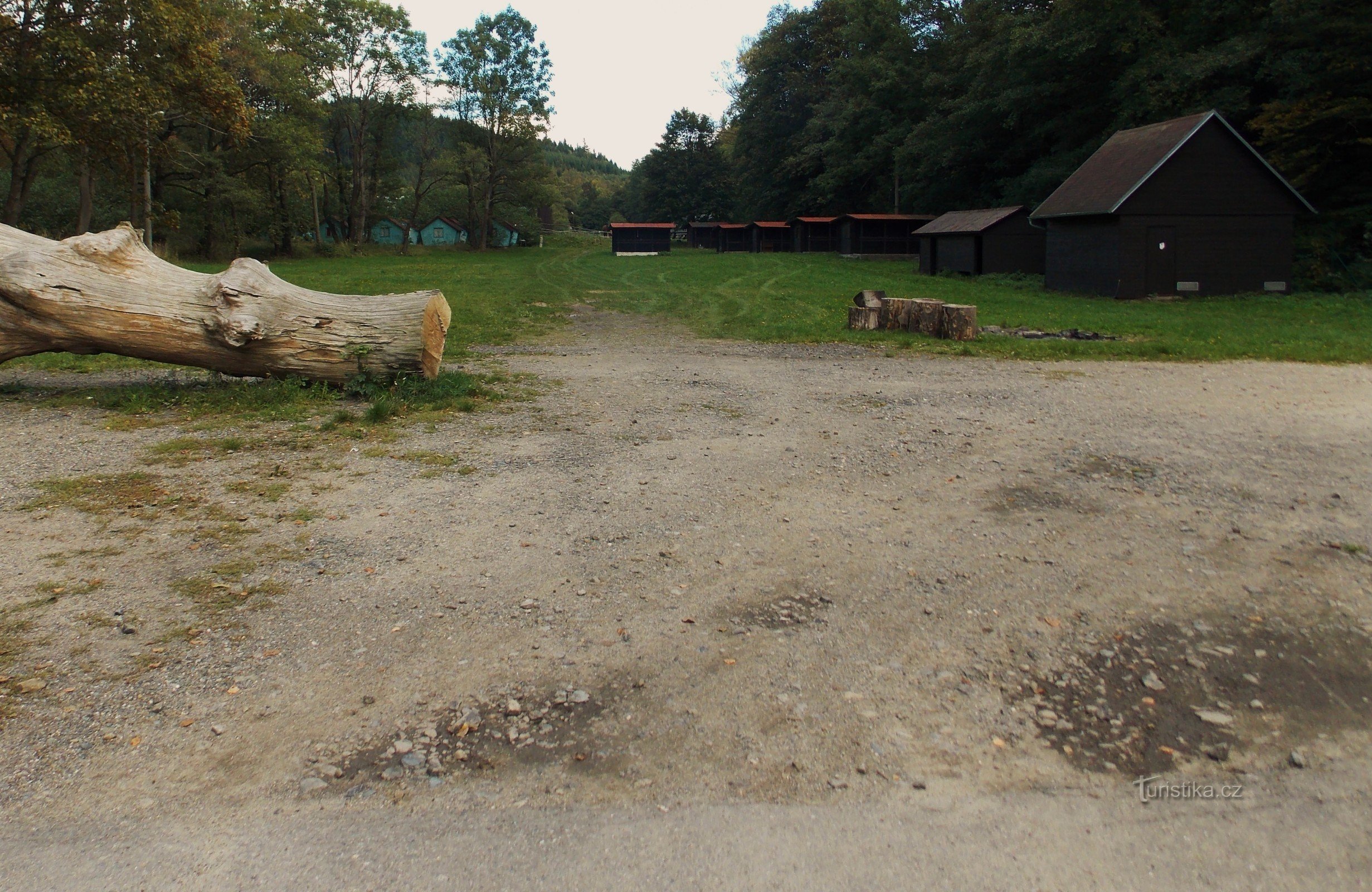 Patriot Camp med hotel i landsbyen Držková nær Zlína