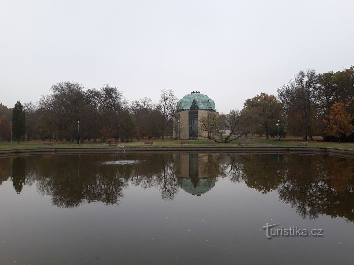 Pavillon mit Reiners Fresken in der Stadt Duchcov