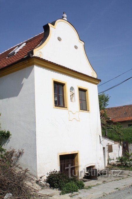 Pavlov - baroque wine houses
