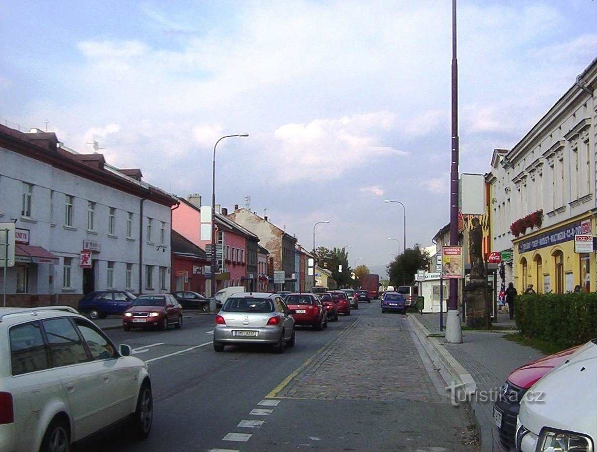 Pavlovičky-Pavlovická street-estatua barroca de la Virgen María-Foto: Ulrych Mir.