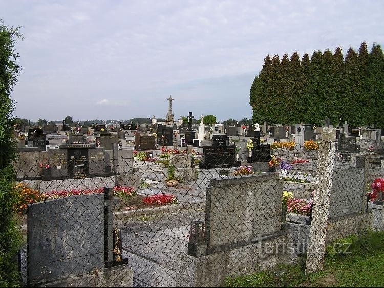 Pazderna: Pazderna - cimetière