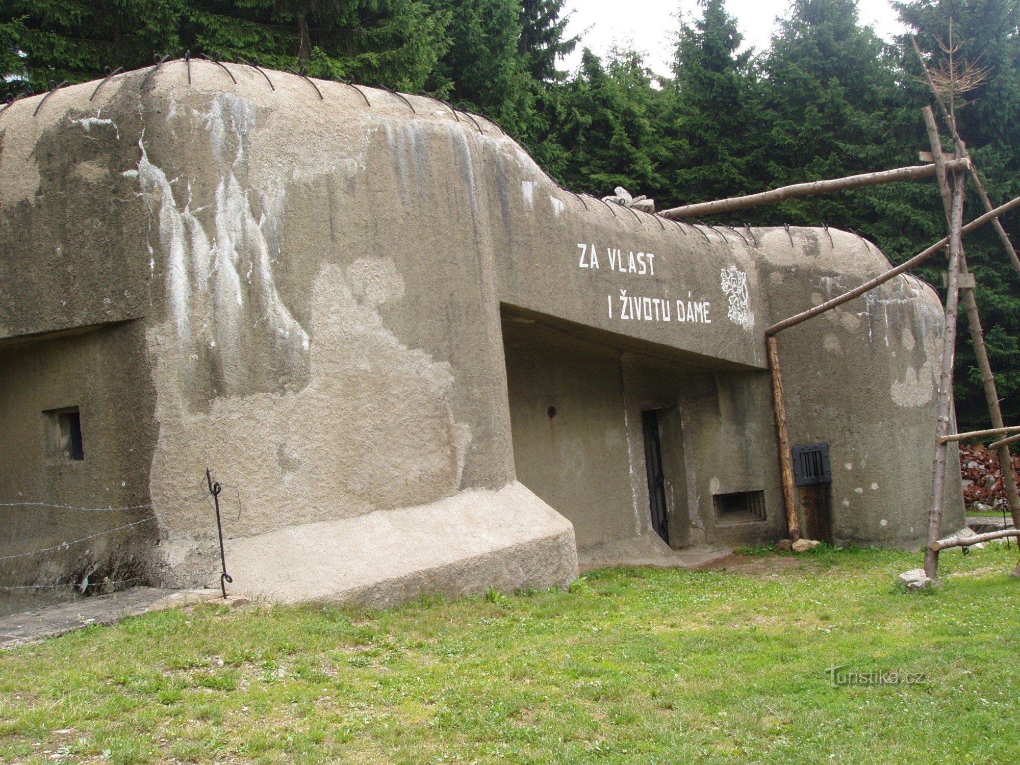 Infanterie-Blockhaus K – S 37 „ Auf der Lauer