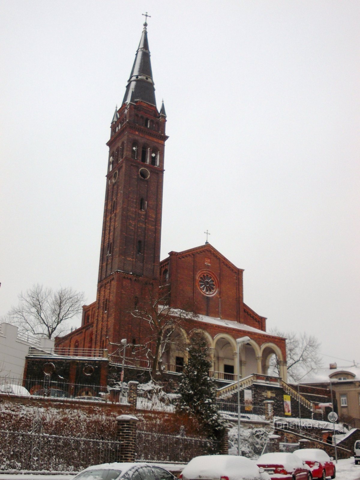 mooie bakstenen kerk