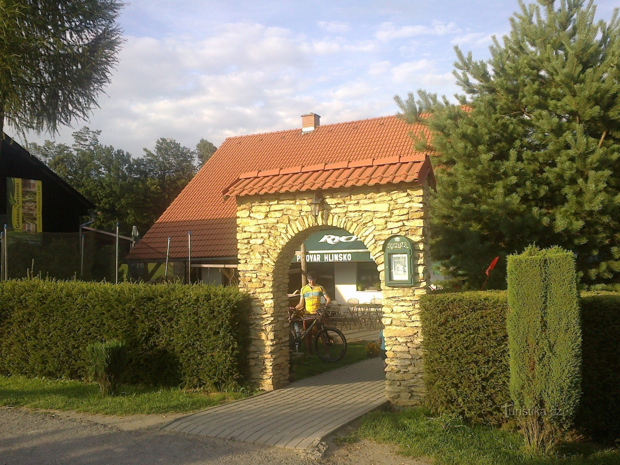 Pelestrovská pub - an oasis for cyclists and cross-country skiers