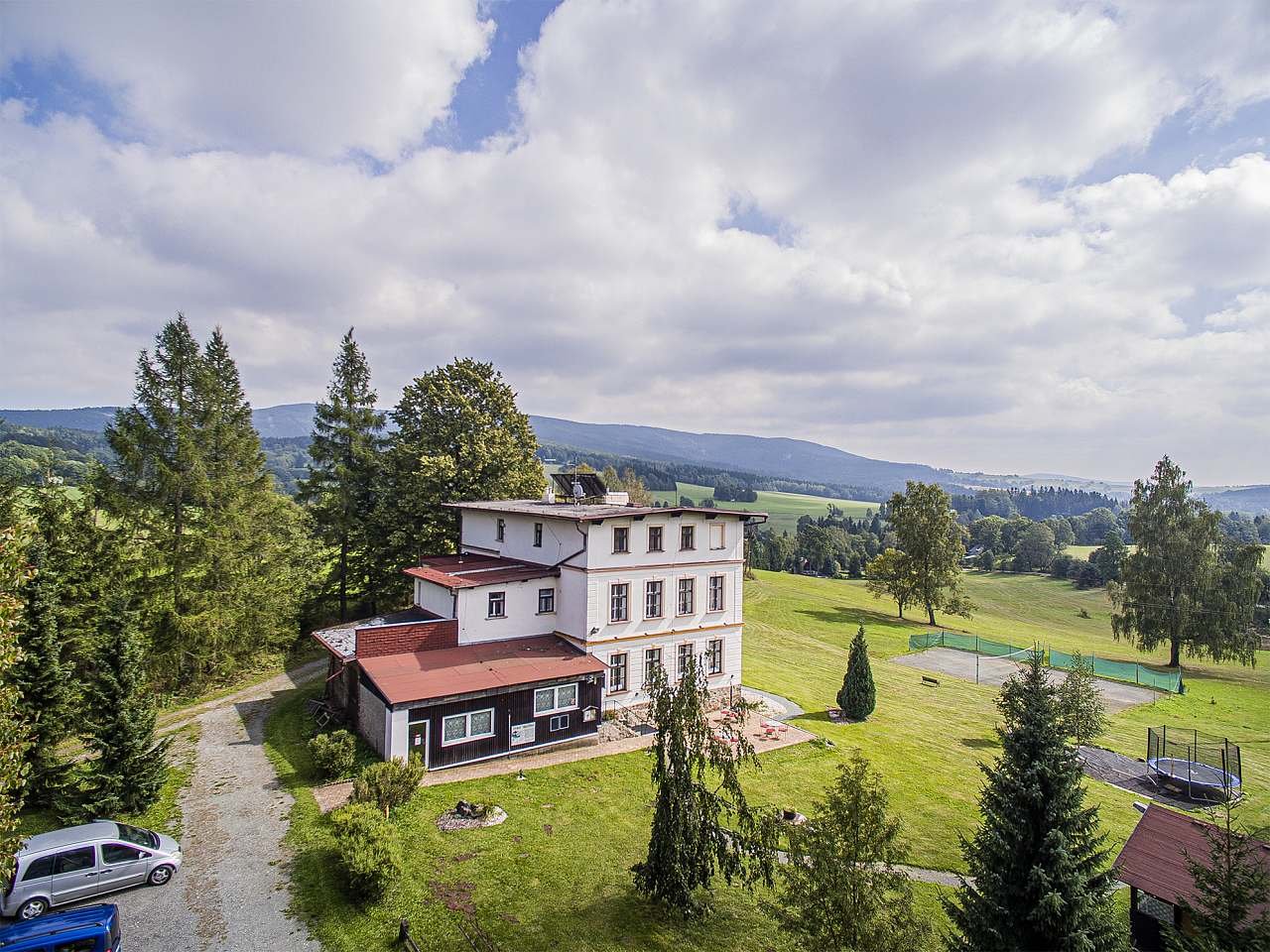 The guesthouse is semi-secluded. Drone photo.