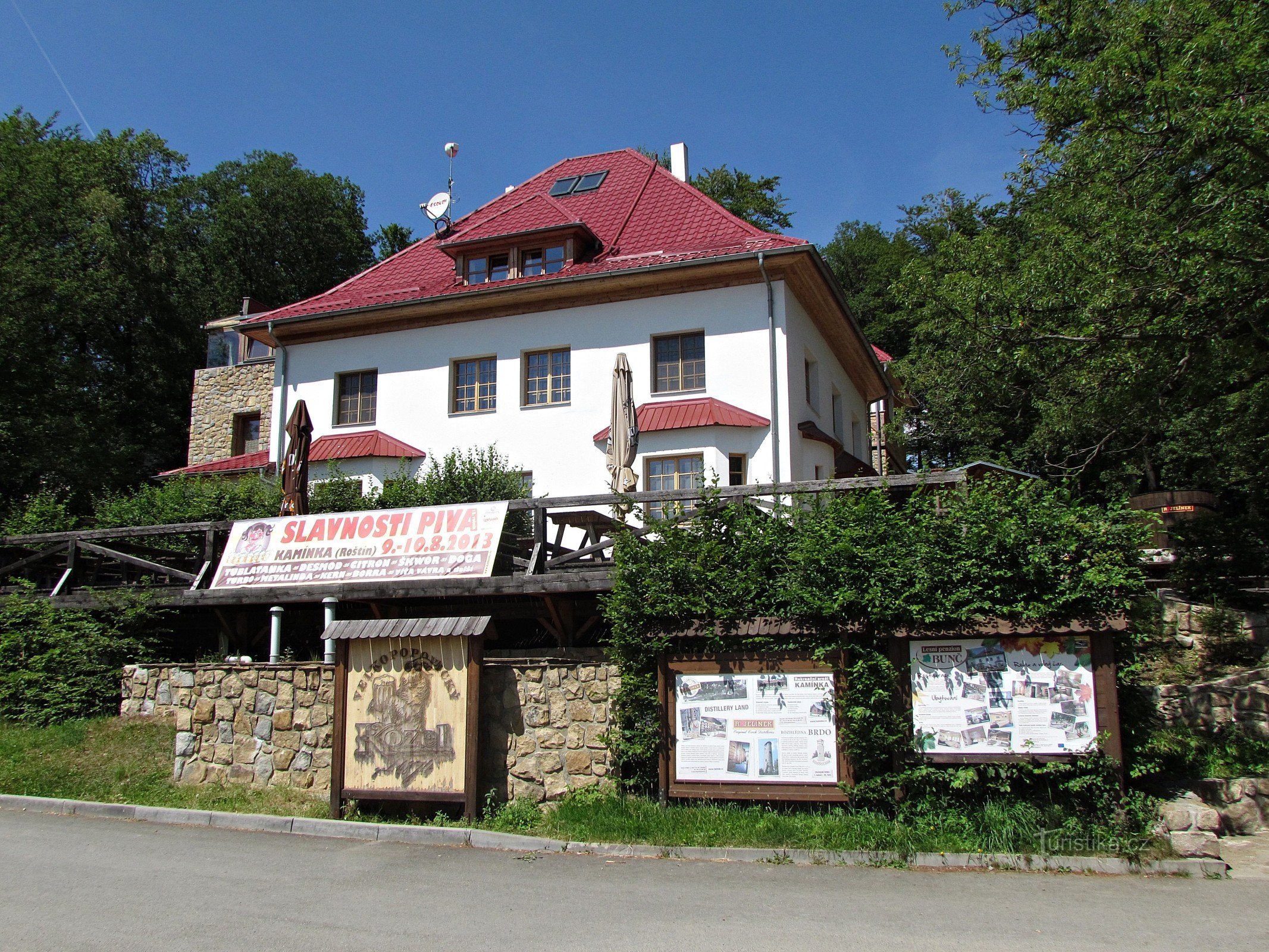 Pension on Bunča