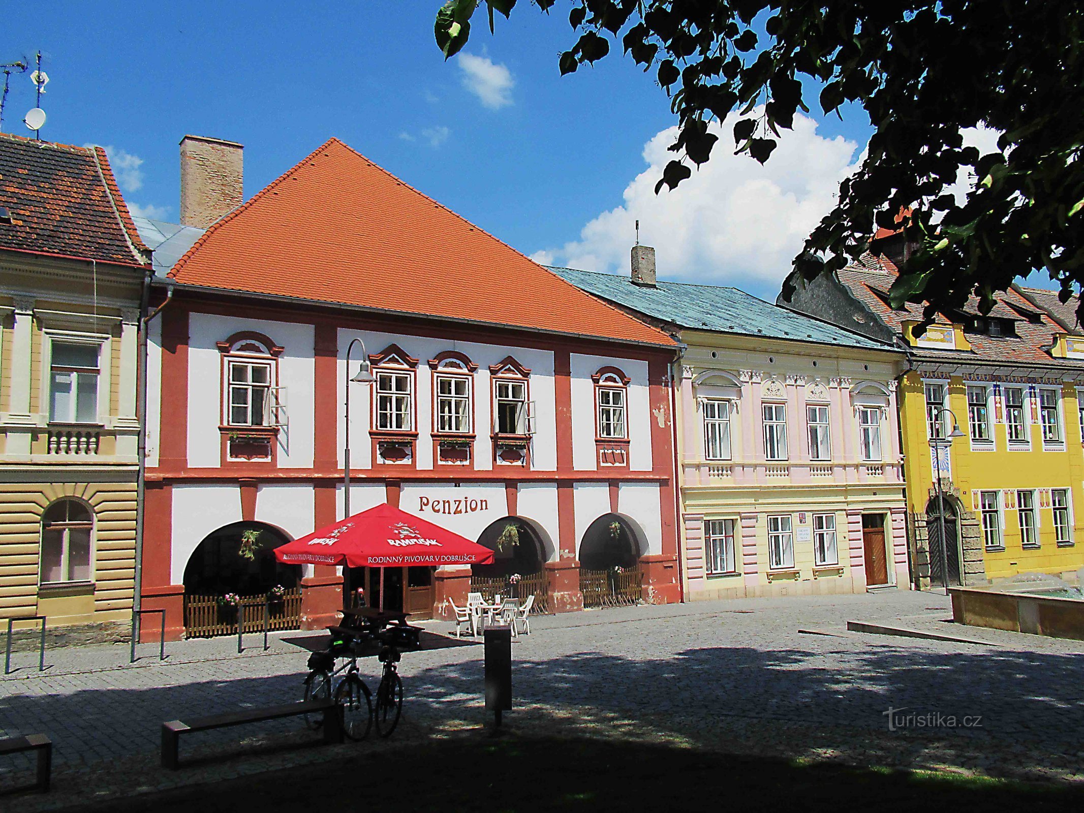 Pensionat med restaurant i Opočno