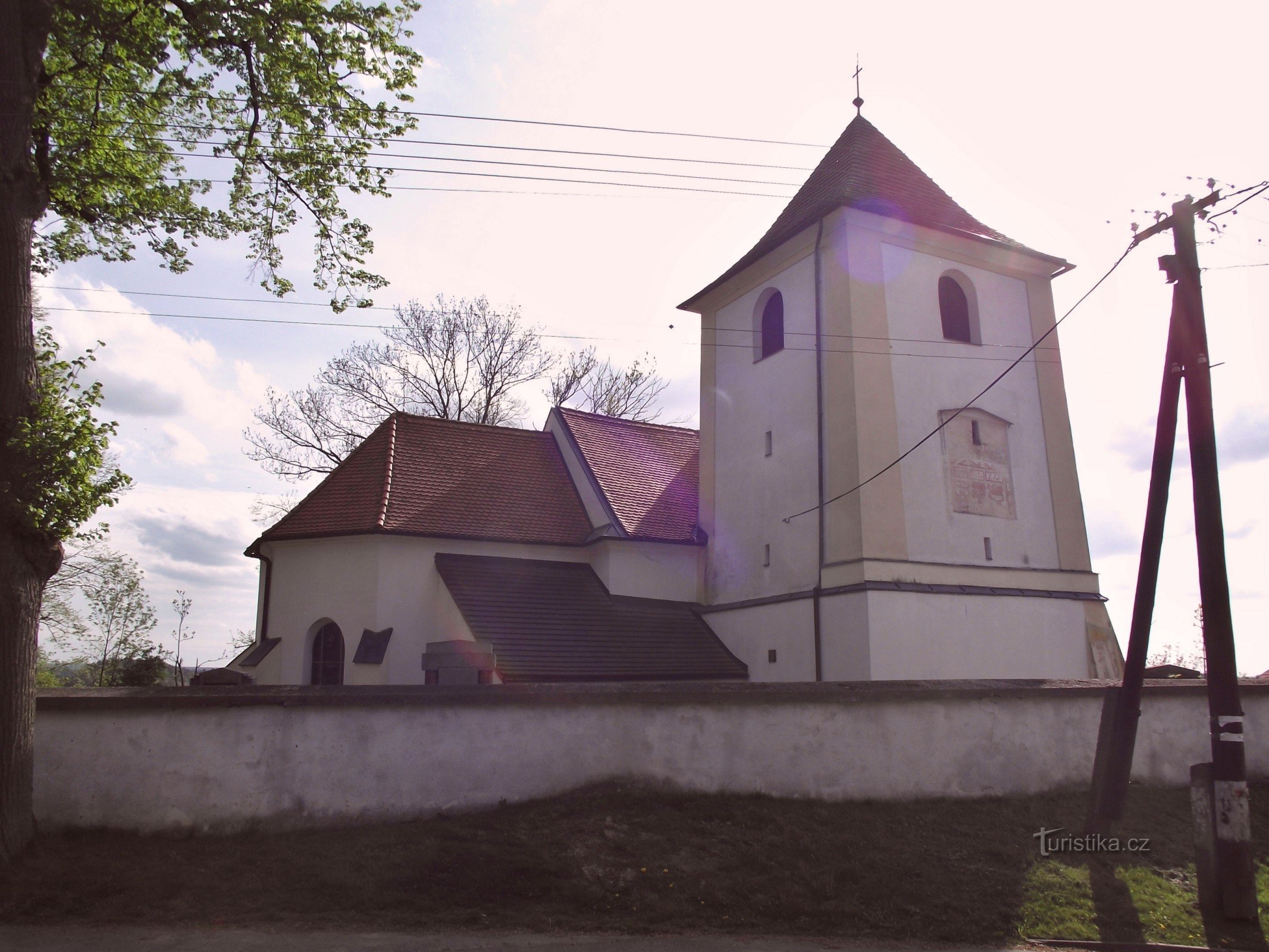 Perálec - kościół św. Jan Chrzciciel