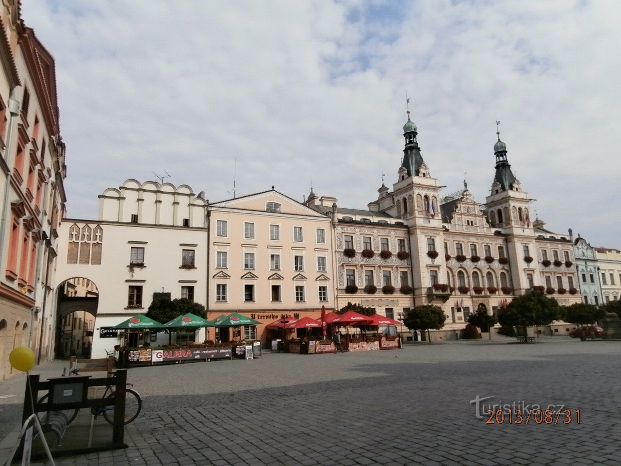 Pernštejnské náměstí-Pardubice