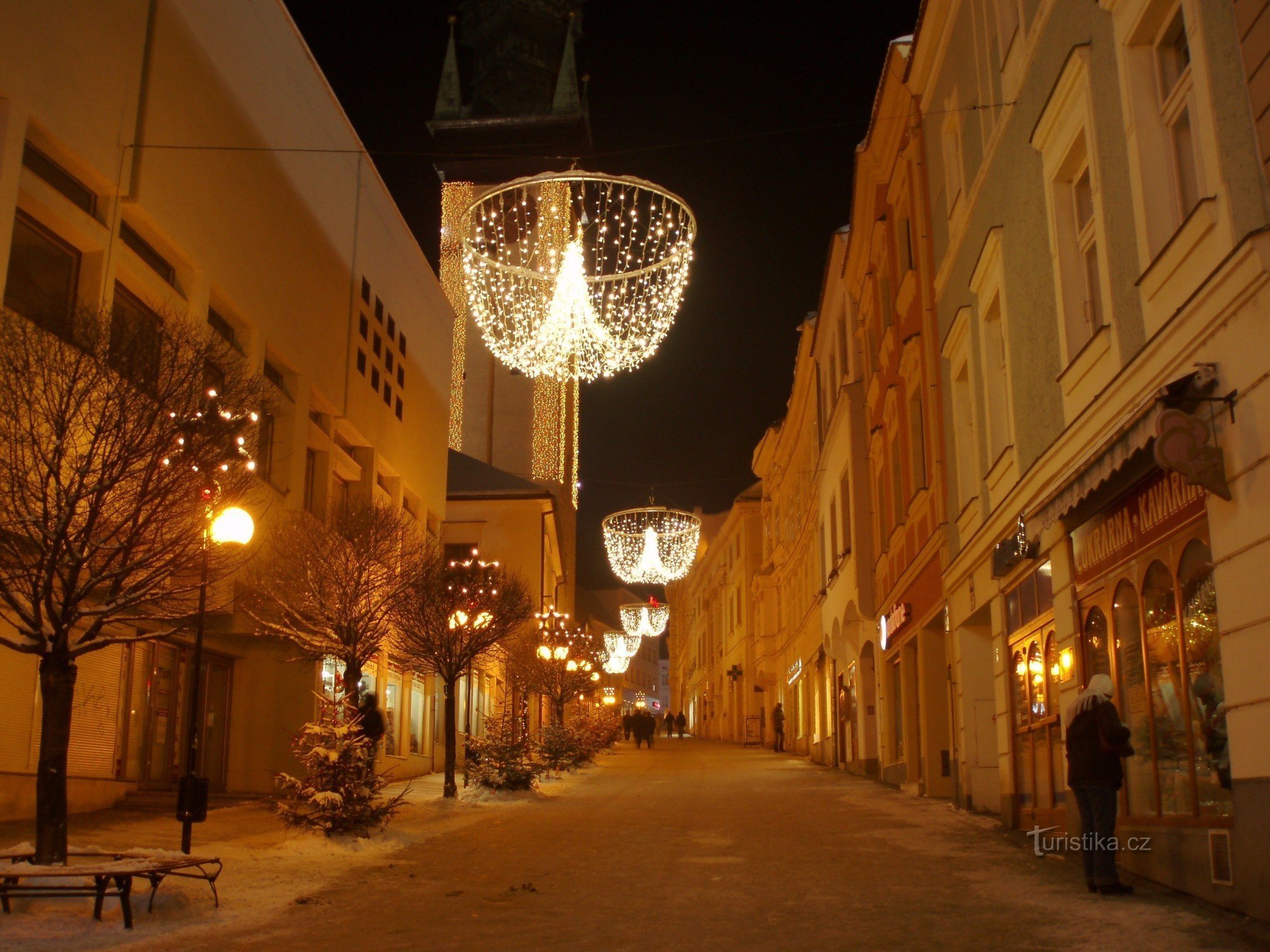 PEDESTRIAN ZONE