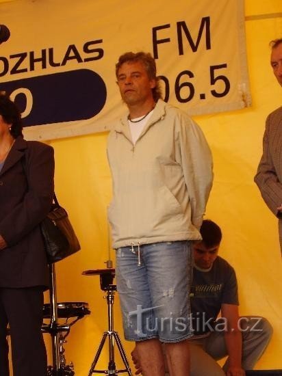 Petr Menšík, zoon van Vladimír Menšík: de heer Petr Menšík was de eregast bij de ceremonie