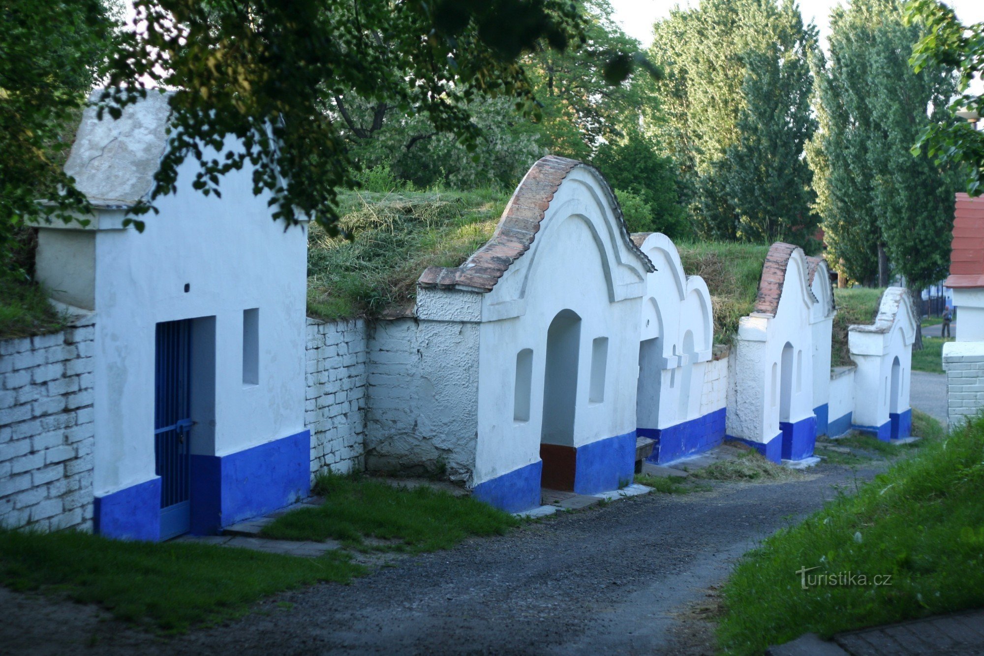 Petrov - Caracoles; fuente de la publicación Krajem vína