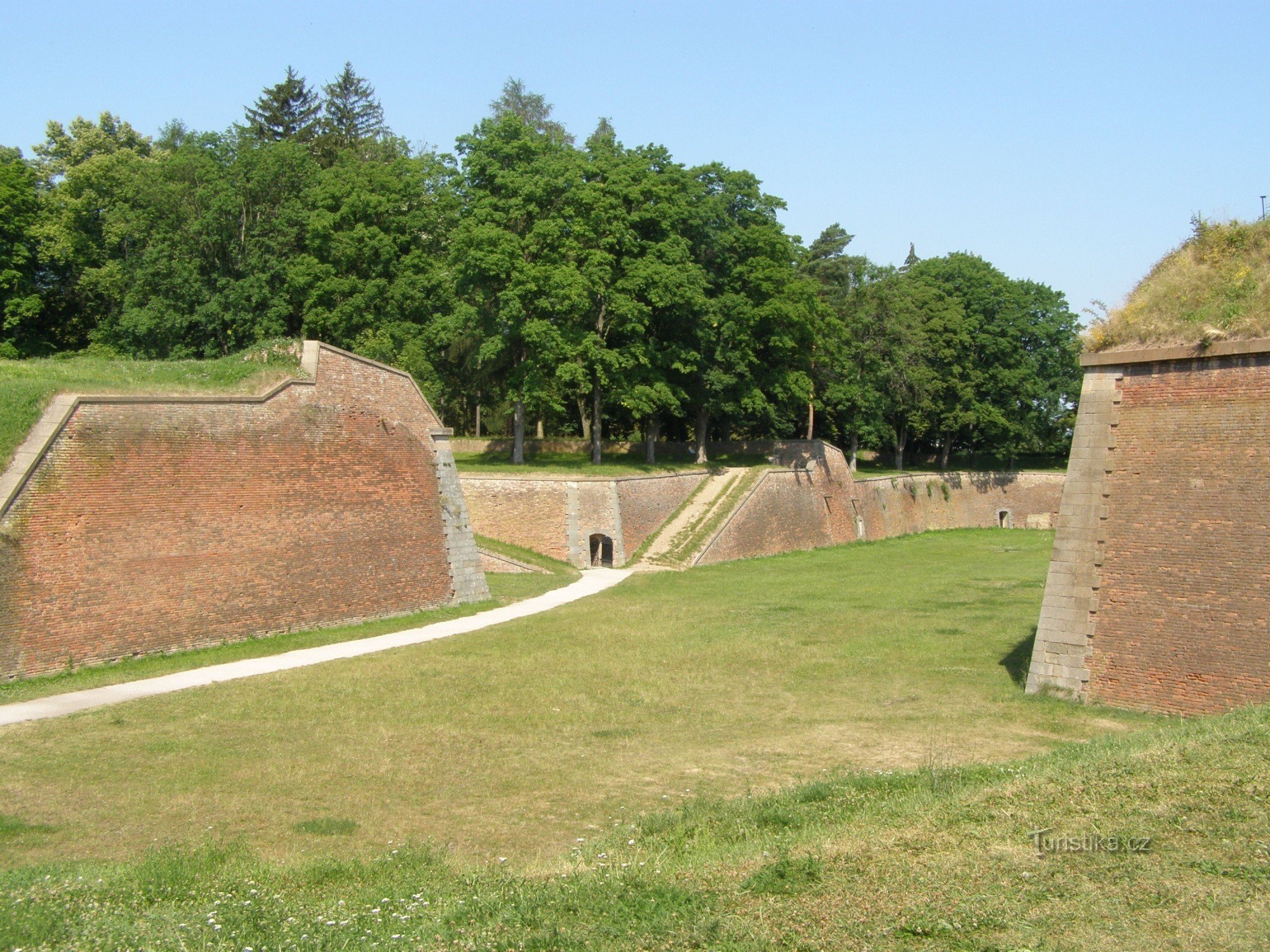 Pháo đài Josefov - ở lối vào lòng đất