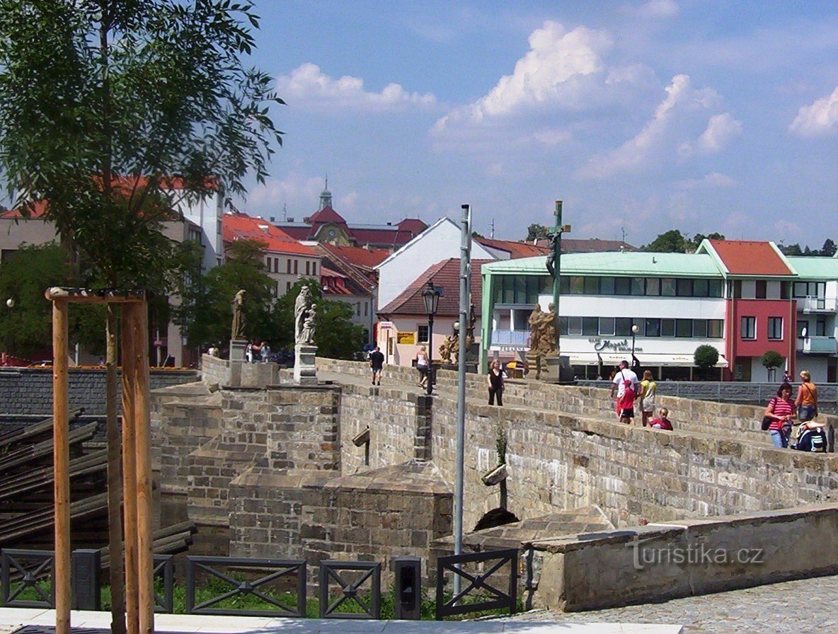 Písek-Ponte di pietra-Foto: Ulrych Mir.