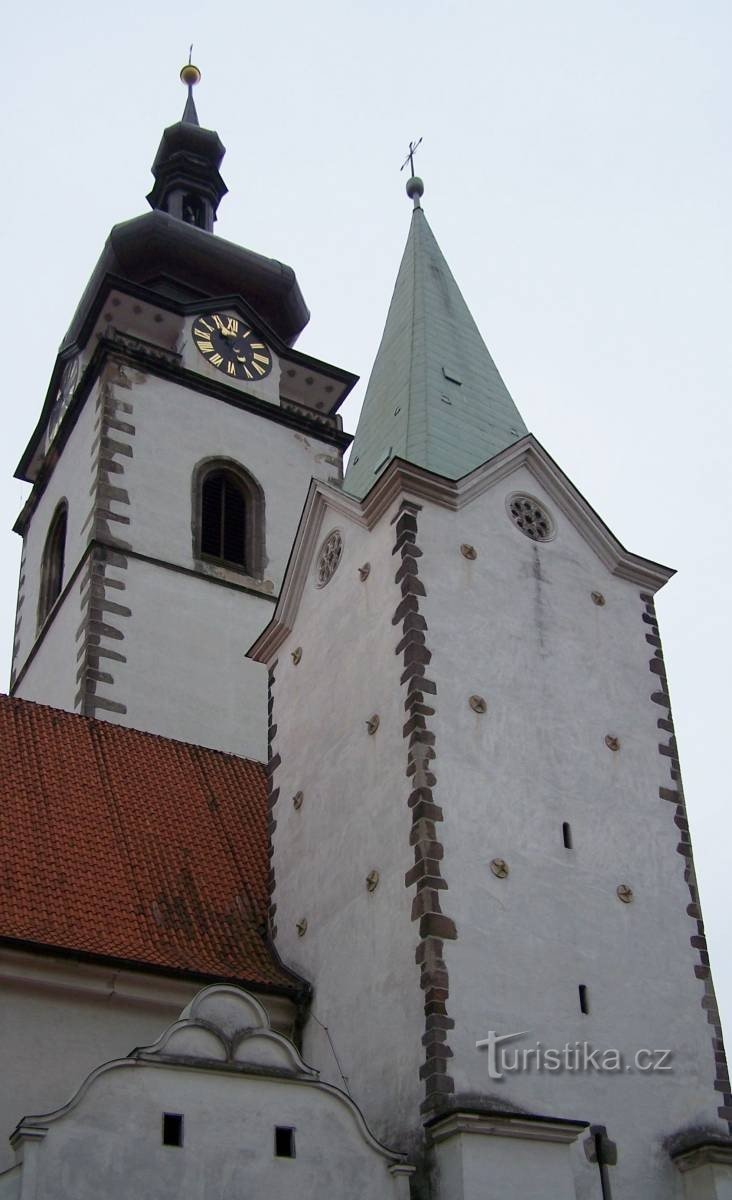 Písek - Iglesia de la Natividad de la Virgen María