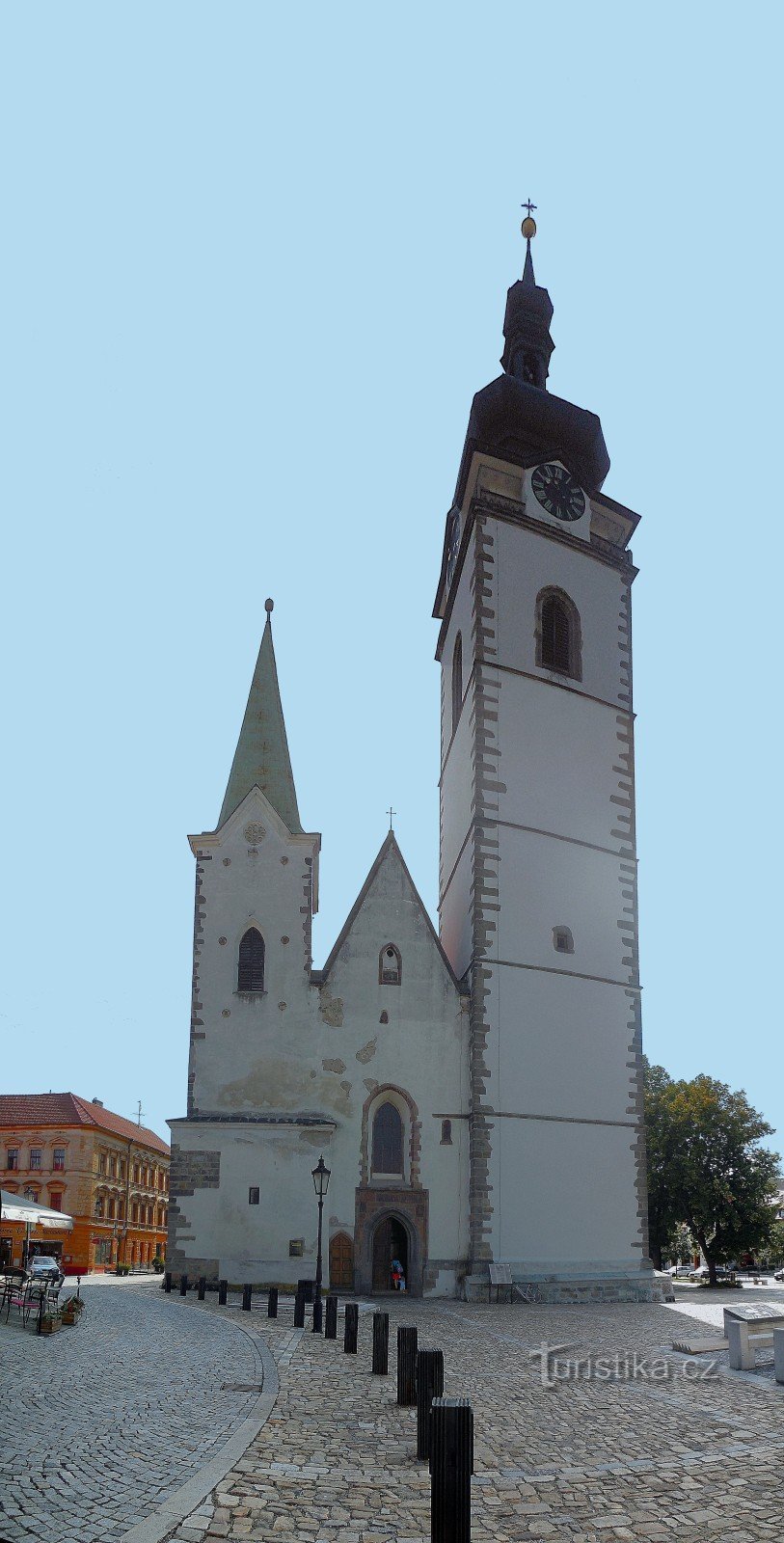 Písek - Iglesia de la Natividad de la Virgen María