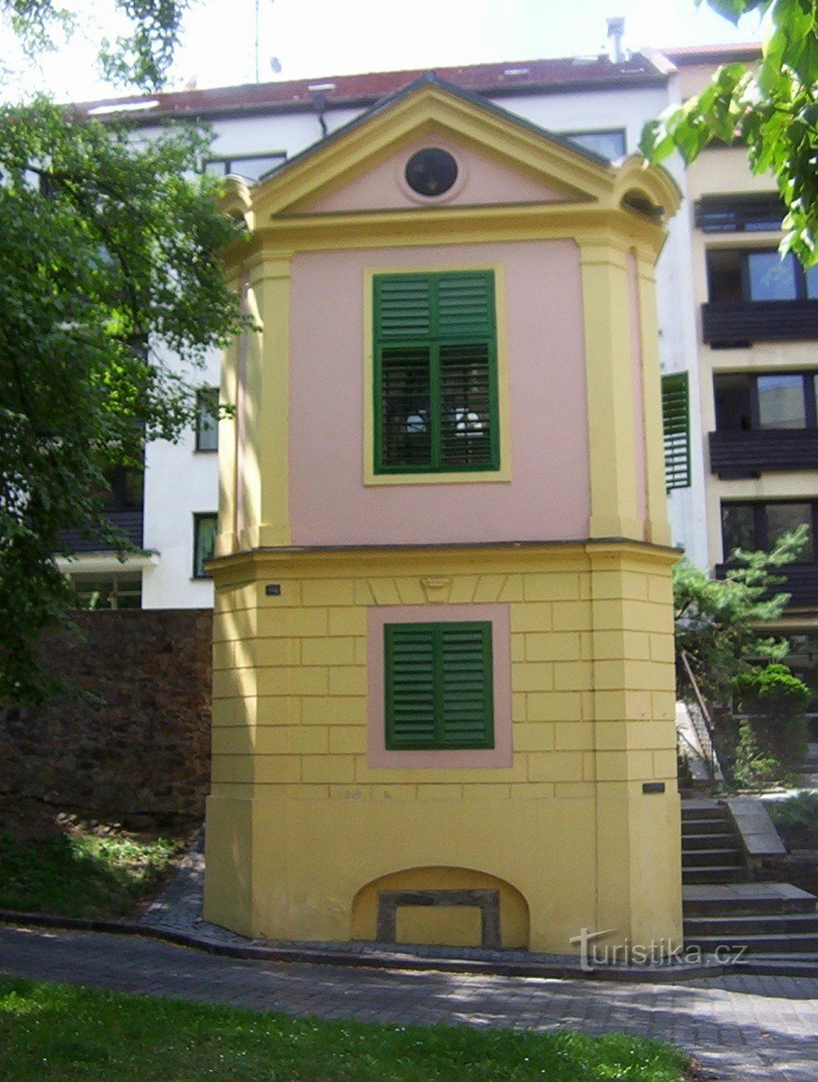 Písek-Palackého Sady-Glockenturm in der Komenského-Straße-Foto: Ulrych Mir.