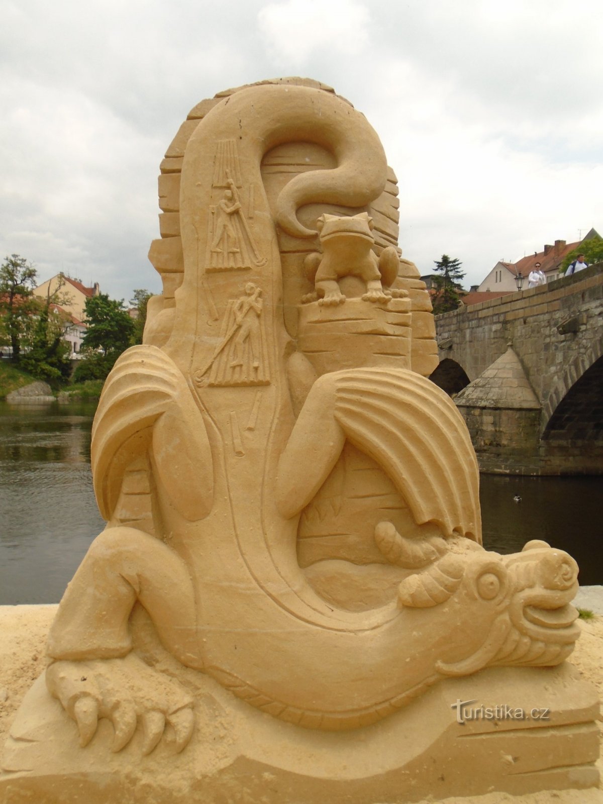 SAND-SCULPTURES FROM SAND
