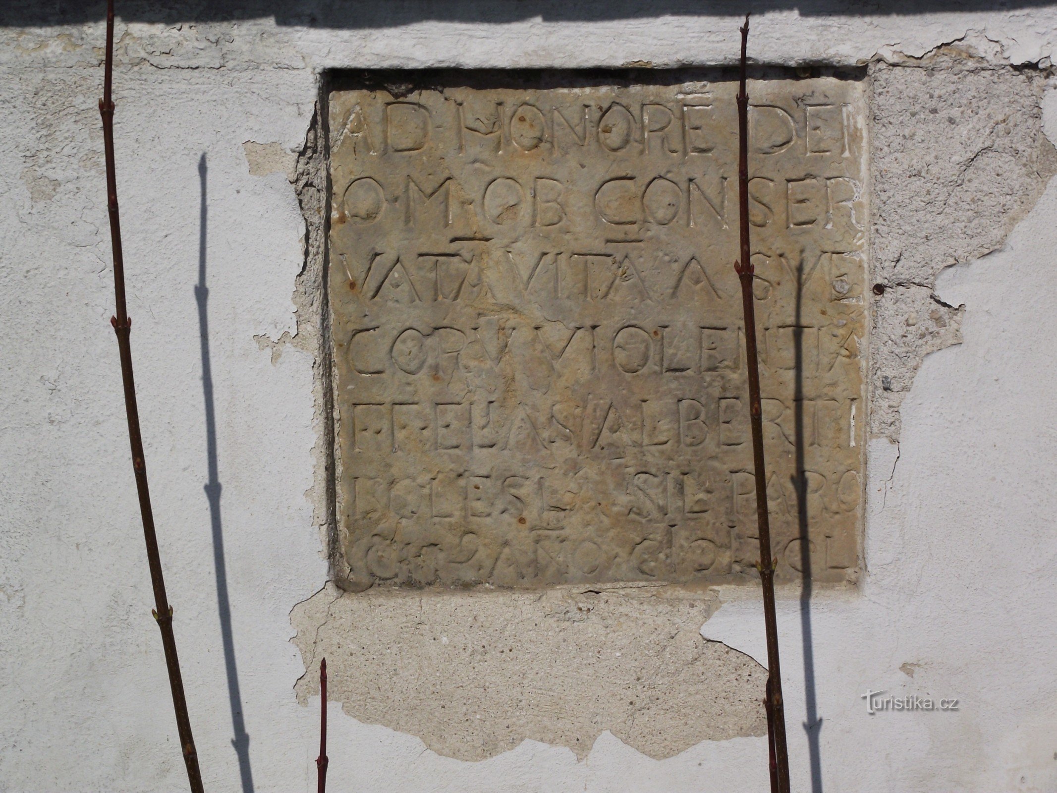tableta de piedra arenisca con una inscripción de Cuaresma