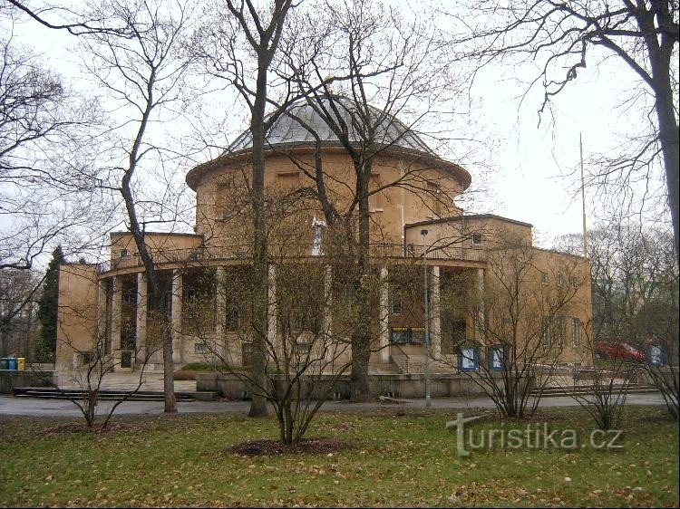 Planetarium från Stromovka