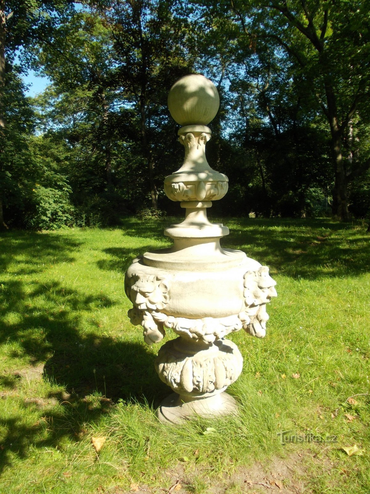 skulptur - dekorativ vase