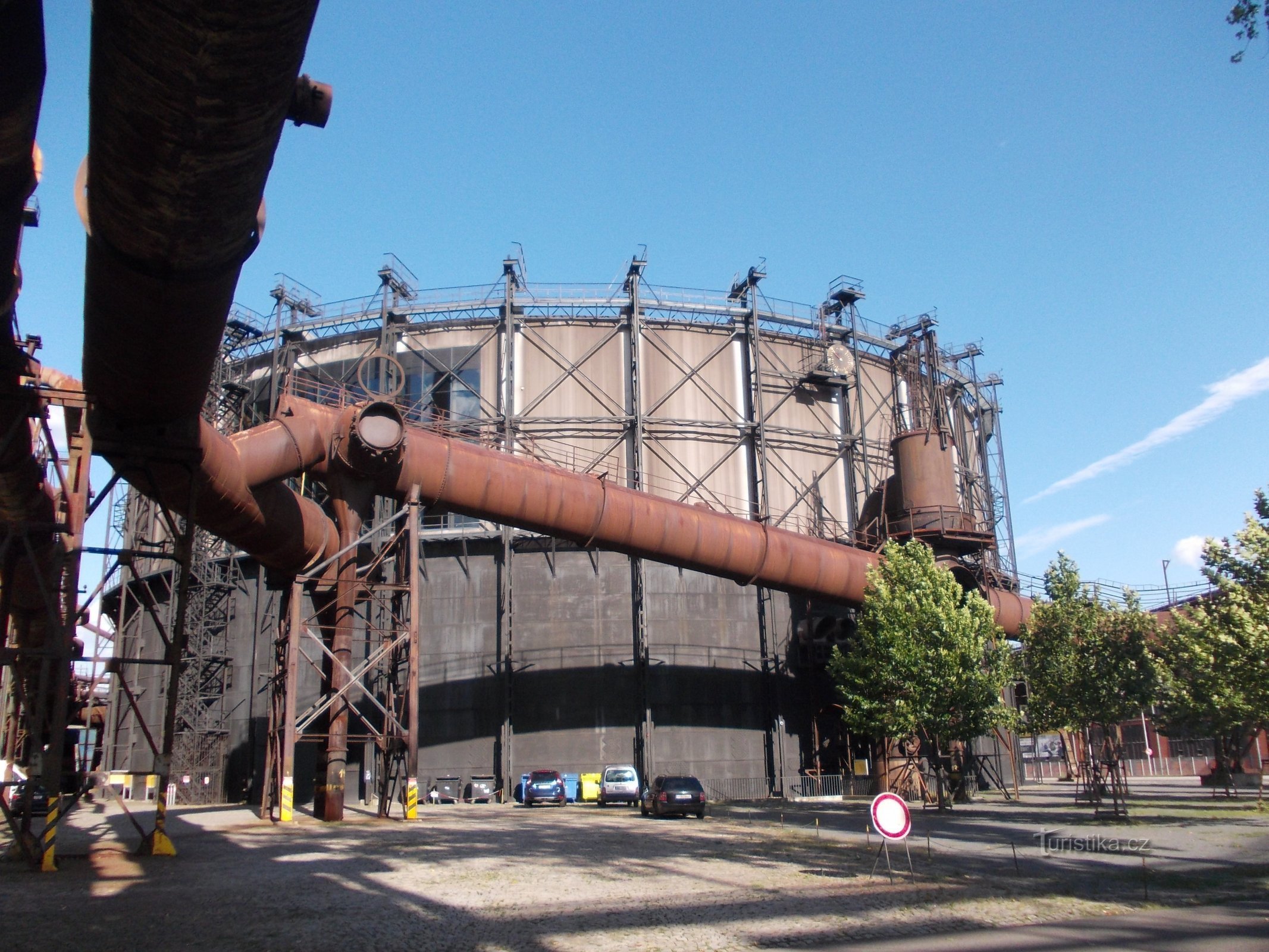 réservoir de gaz et tuyaux de haut-fourneau