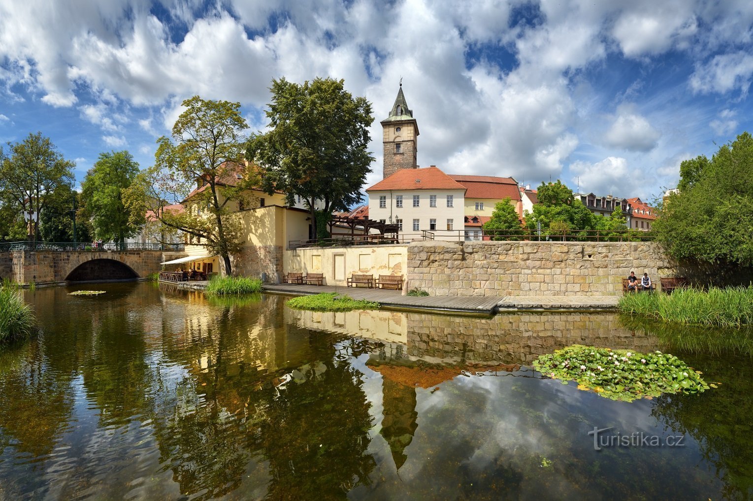 Plzen se veseli turistov. Lahko raziskujejo lepote mesta z vseh zornih kotov