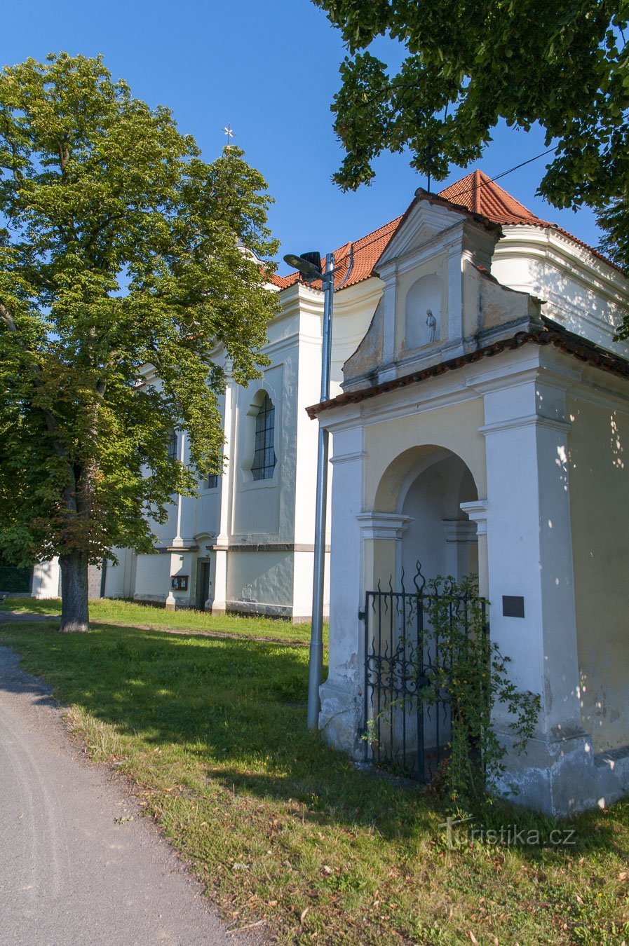 在南波希米亚之后，通过 Stádlec，Soběslav 到 Košice pt。 3