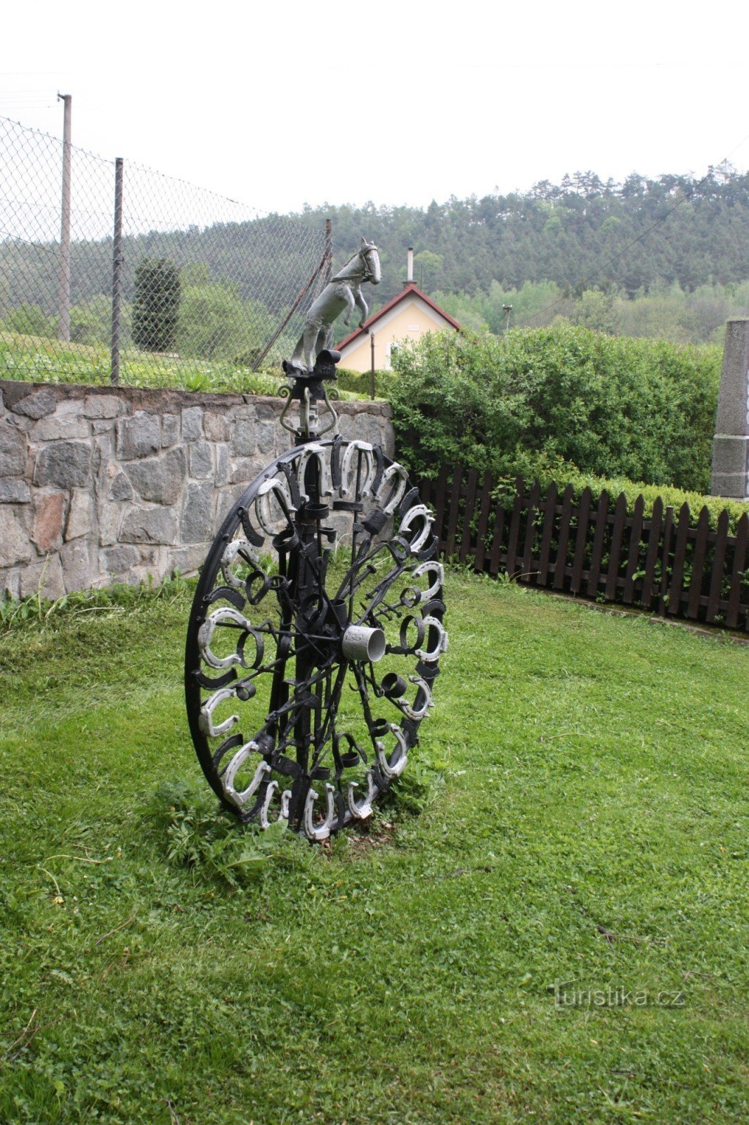 Un hommage à la forge et au maréchal-ferrant de František Uchytil à Miřetice