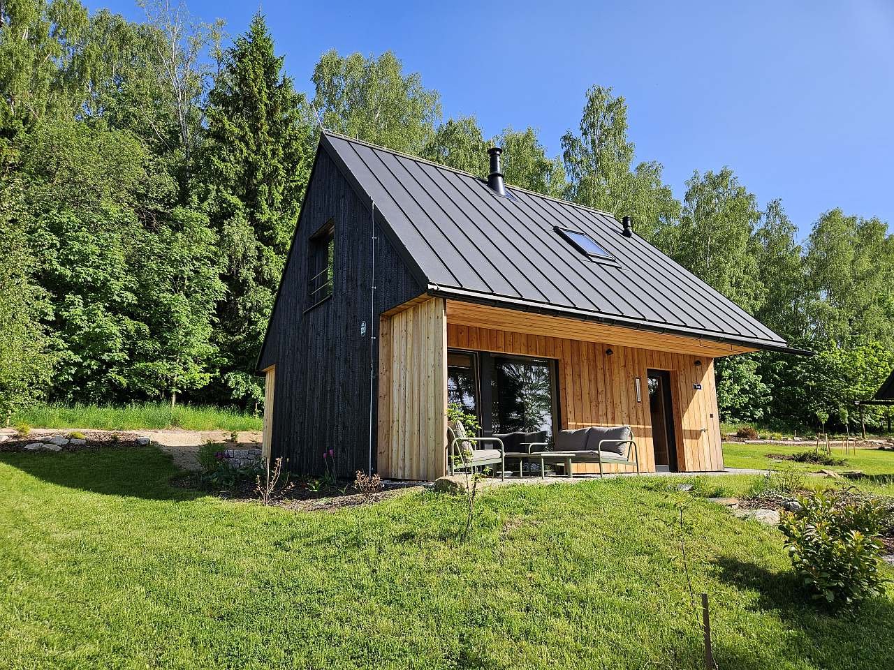 Pod Kočičí skálou - Host