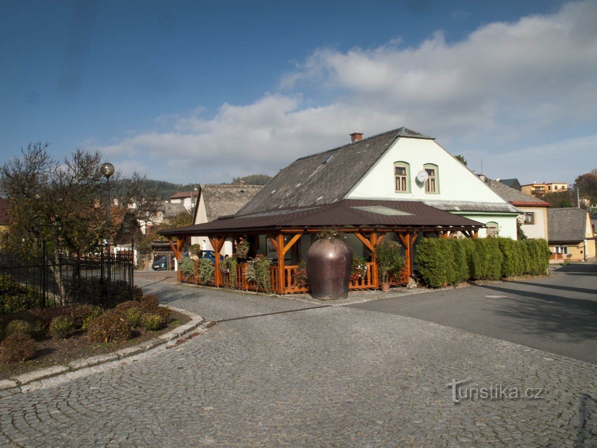 Sob a Igreja em Bludov