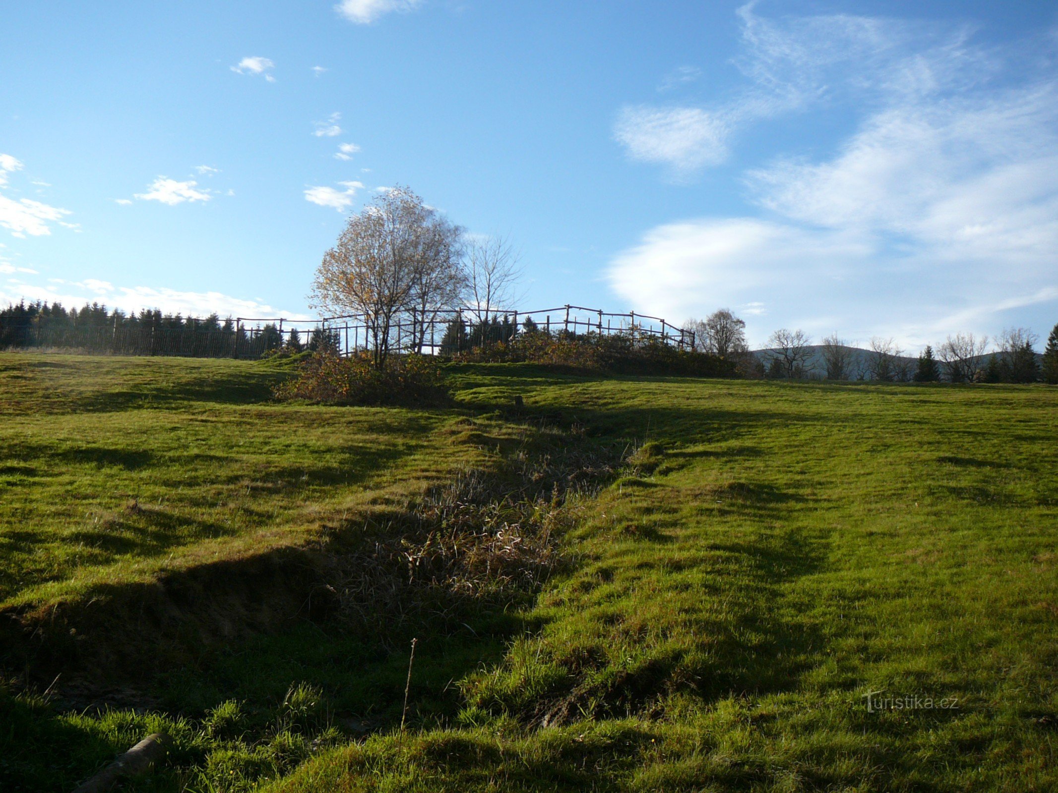 unter dem Brunnen Kožušanka-Hutě